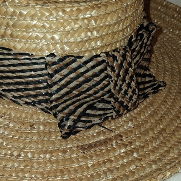 Stylish Tan Straw Hat with Black Bow main image 5